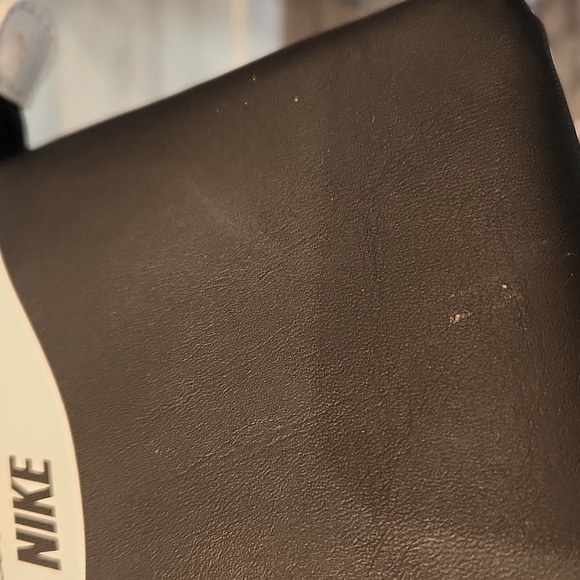 NWOT Nike Women's Wristlet 5 1/4" x 4 1/4" - Picture 8 of 9